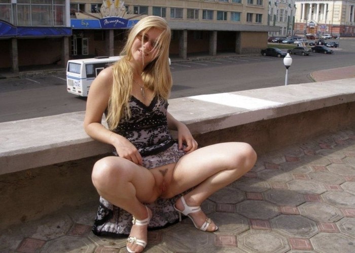 Ladies without panties on the street