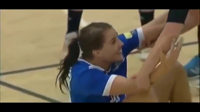 Girls volleyball players in shorts