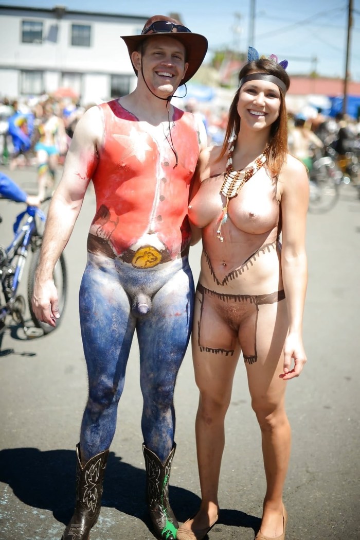 Bodiart nude girls in public