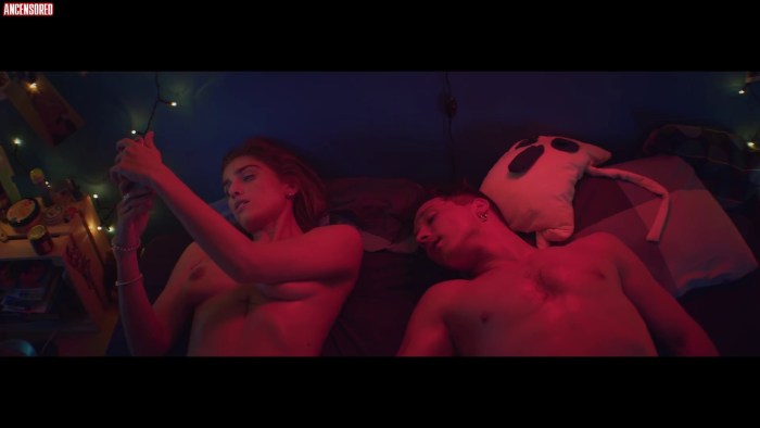 Lola Le Lann awkward moment