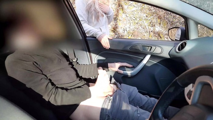 BJ Break in Car with A Fantastic Cocksucker!