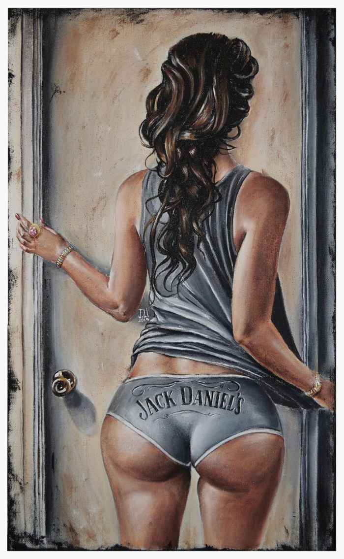 Fitness in thongs spied