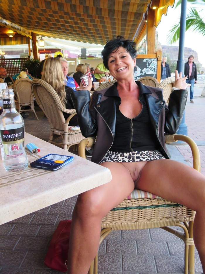 Naked aunts without panties