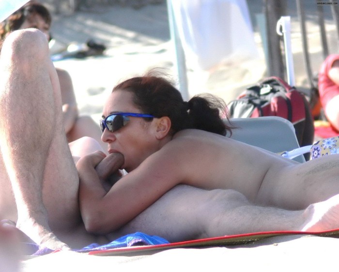 Piquant moments on the beach
