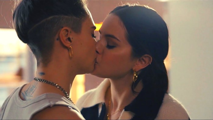 Couple for holidays 2020 Emma Roberts