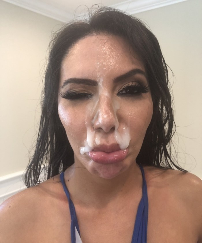 Cum on the stomach amateur