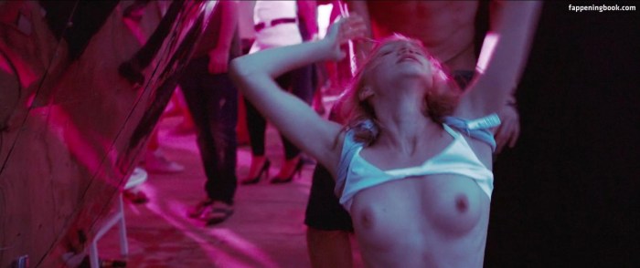 Alexandra Bortich is naked