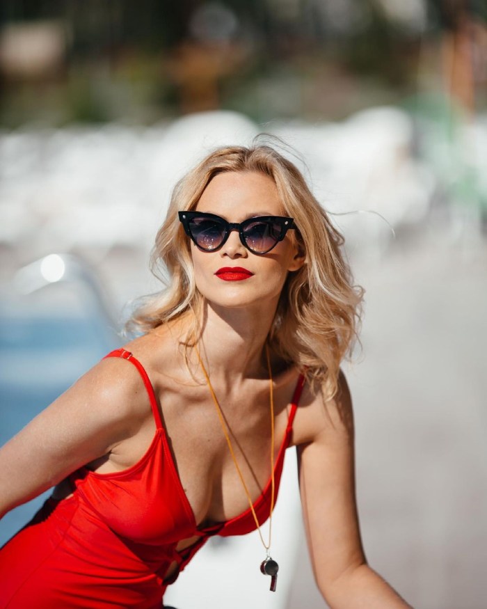 Marina Domozhirova Maxim