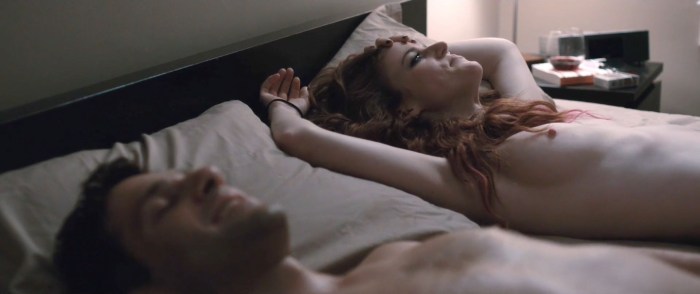 Rose Leslie Naked Tits