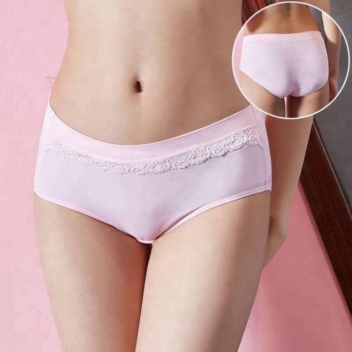 Girls in big underpants