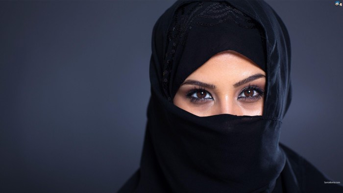 Muslims Topless