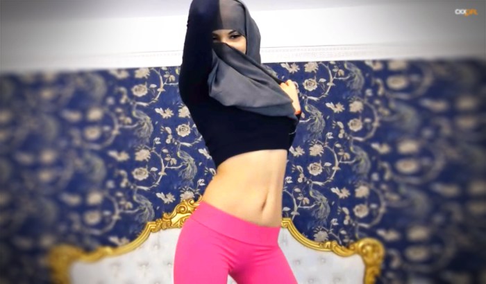 Muslim figure
