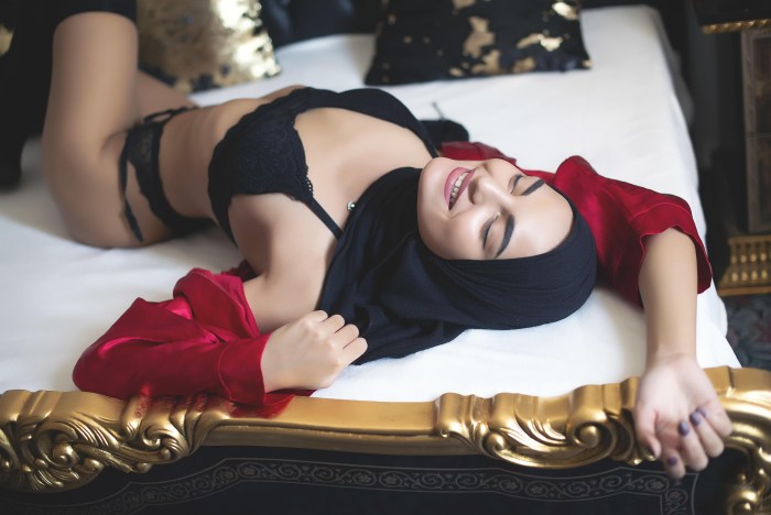Moonamuslim model