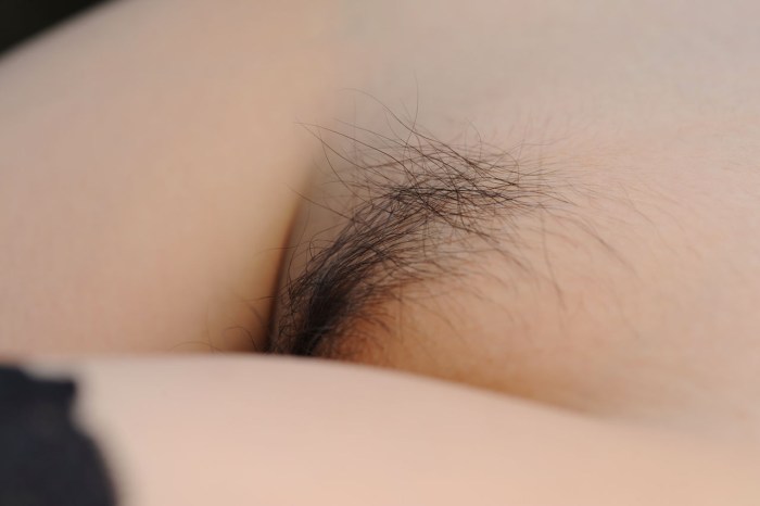 Naked elderly Chinese women