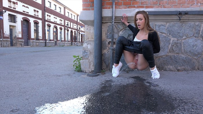The girl pursues in public