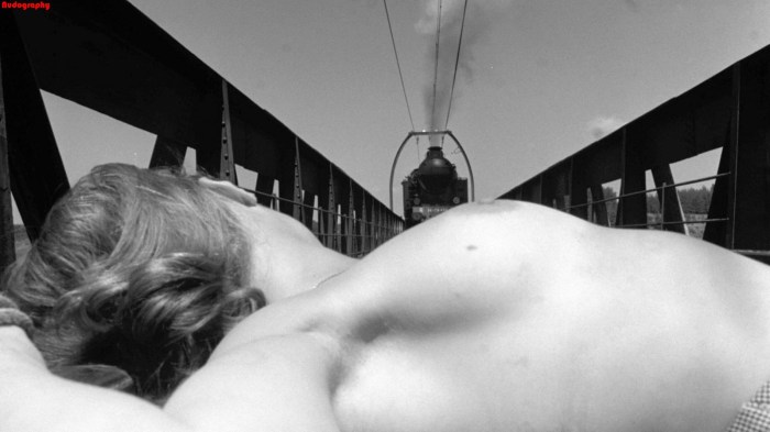 Romi Schneider Basin Nude