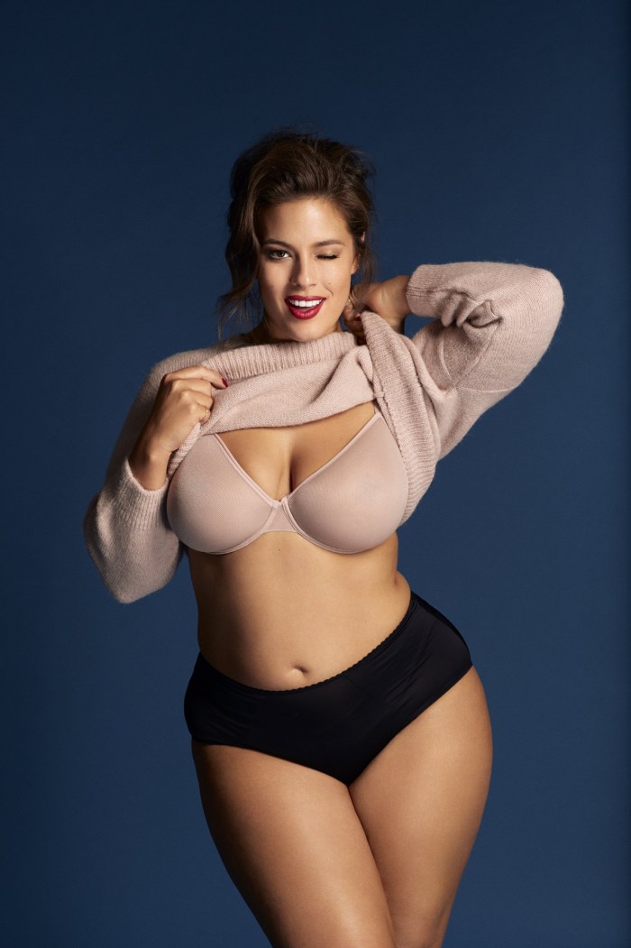 Camilla Bernal Hot