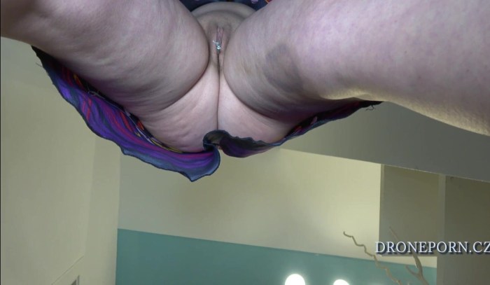 Pretty Girl Cameron Upskirt Hidden Camera