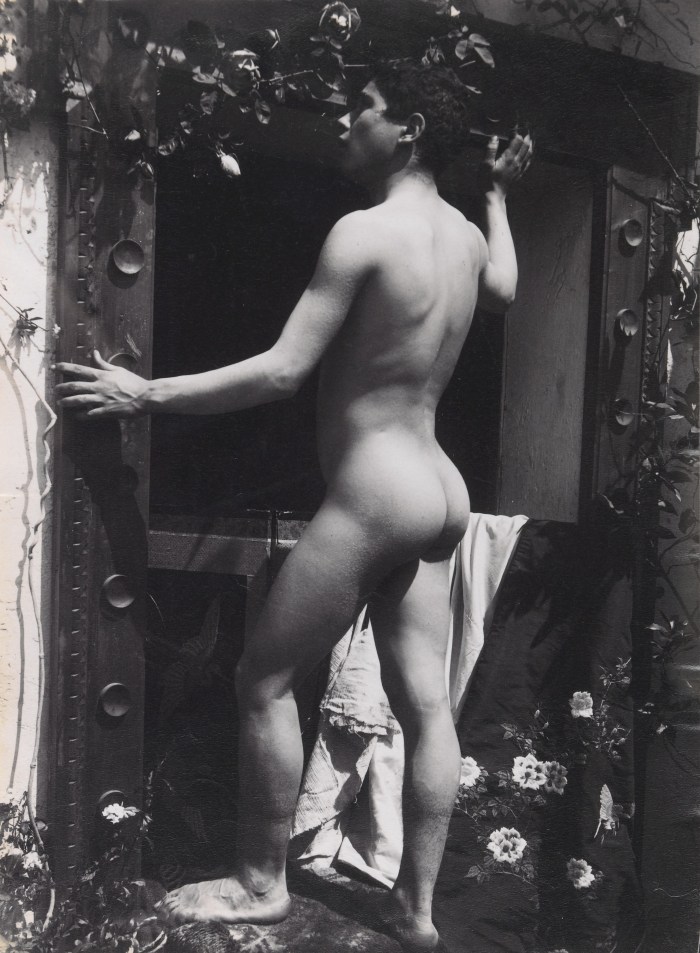 Retro youth naked