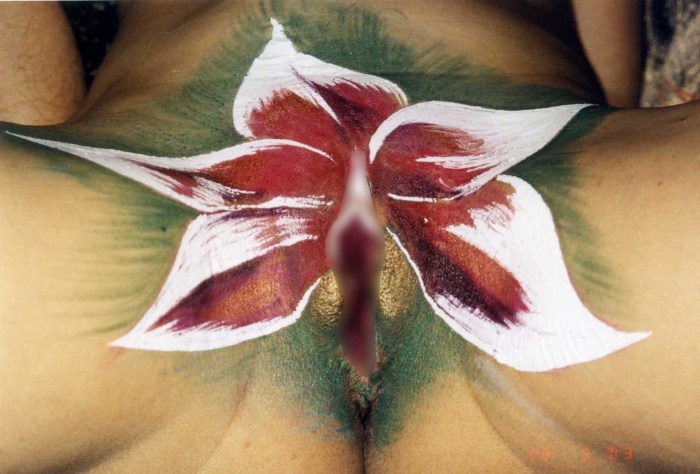 Bodiart on women's genitals