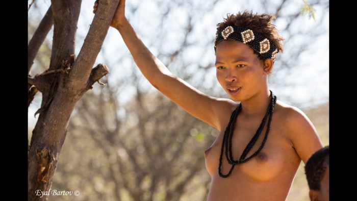 Naked African women