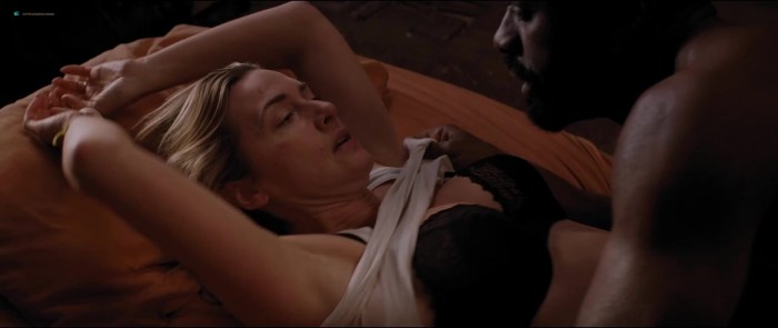Naked Kate Winslet in the movie "Reader", 2008