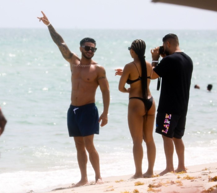 Sydney Goliy Beach November 26