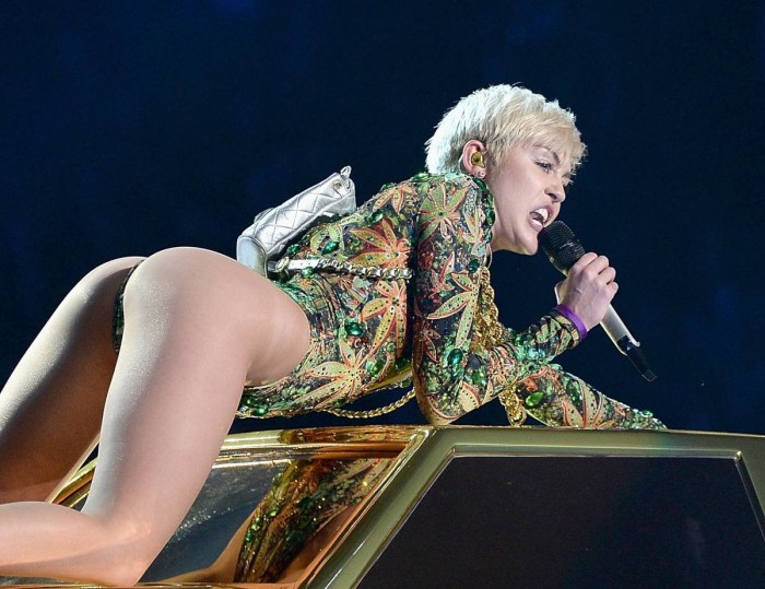 Miley Cyrus Hot