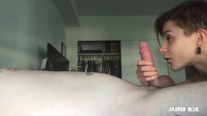 Blowjobs with a short haircut homemade
