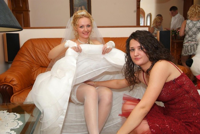 Brides in wedding dresses without complexes