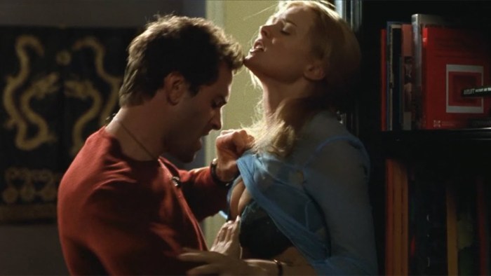 Man and woman sniff