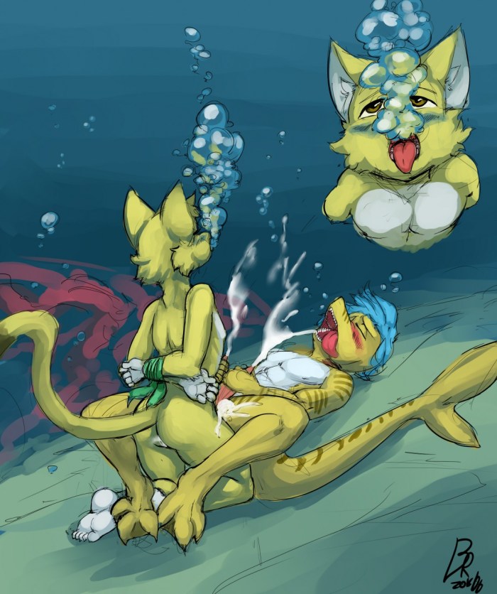 Fuck underwater in scuba dummy