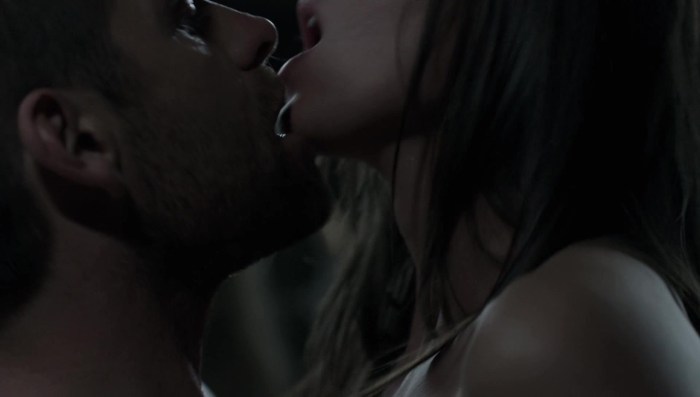 Banshee Odette Annebble bed scene