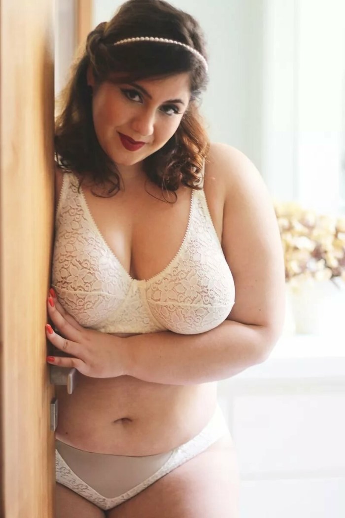 Elderly bbw in shorts