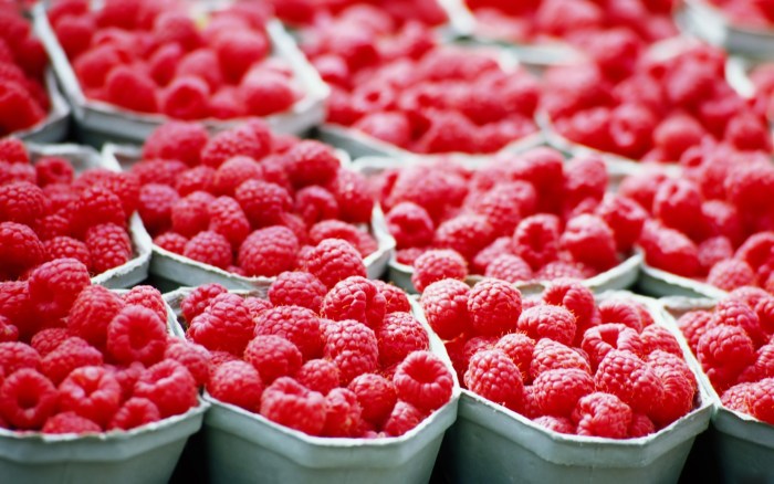 Baking from frozen berries raspberries