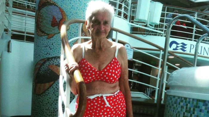 Betty Pagege Topless 1948