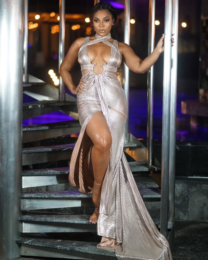 Naked Beyoncé on horseback