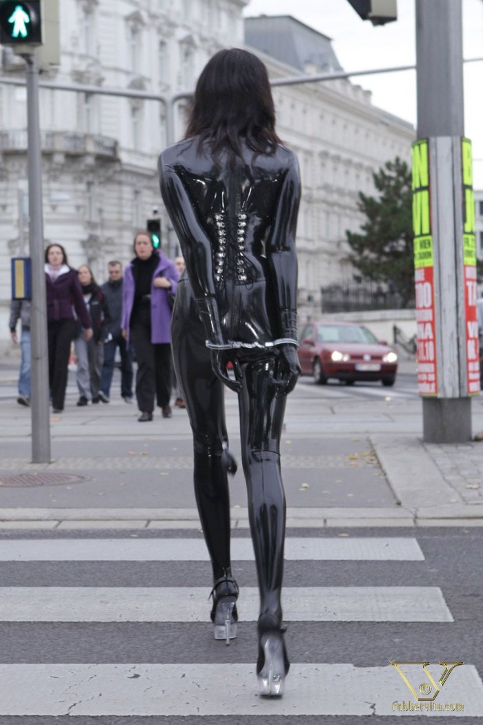 BDSM in public transport