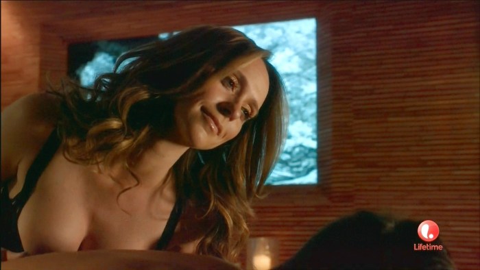 Jennifer Love Hwitt Erotic scenes