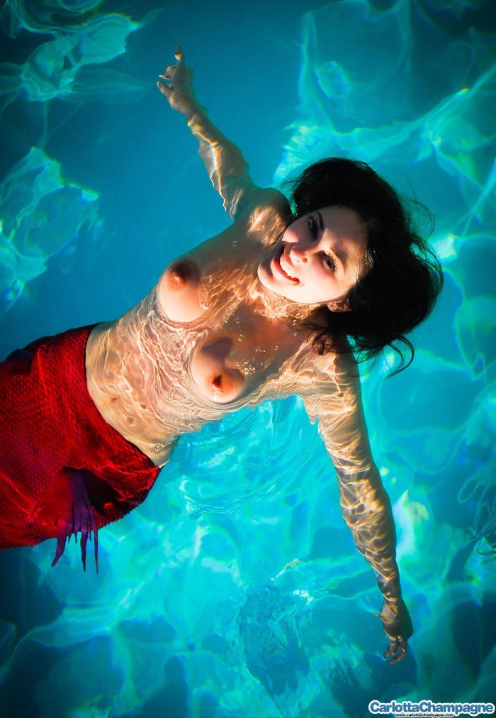 A real naked mermaid