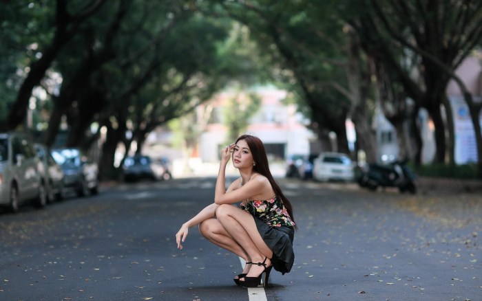 Girls squatted
