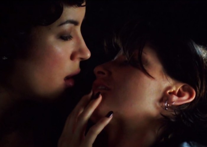 Gina Gershon Communication 1996