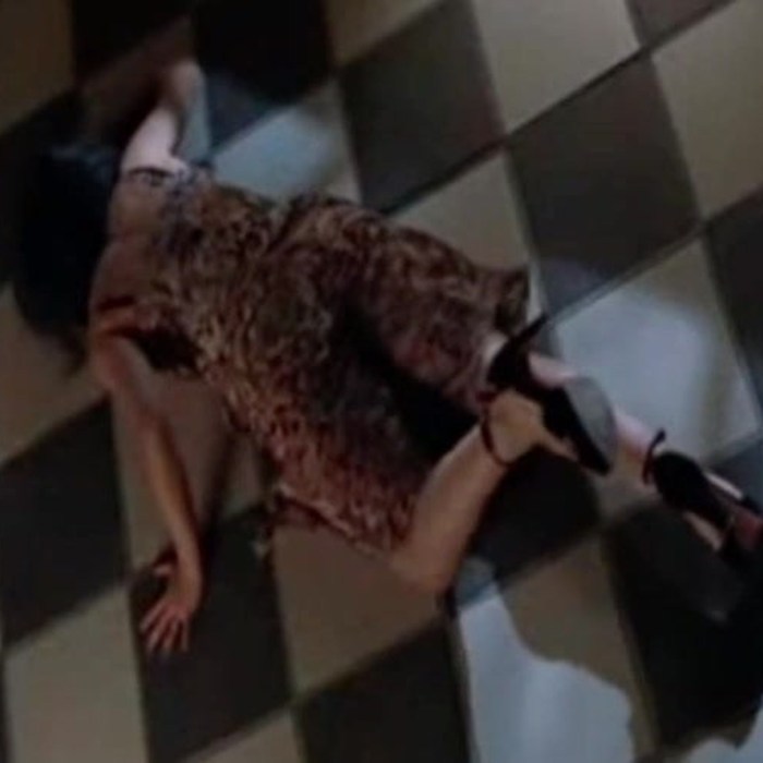 Jennifer Tilly bed scenes