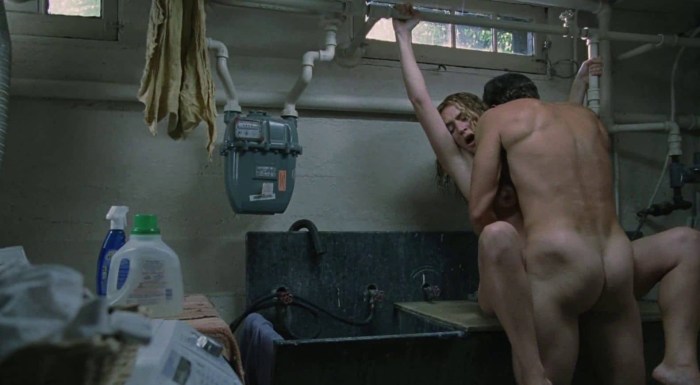 Kate Winslet Erotic scenes