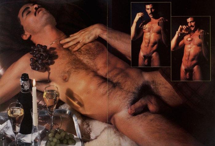 Trevis is a naked phimmel