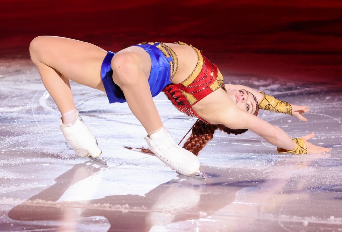Skater Elena Berezhnaya injury