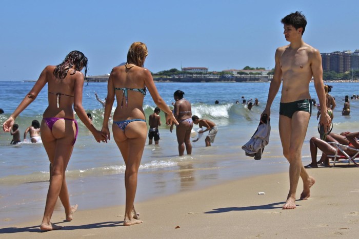 Kopakabana beach rio de janeiro girls