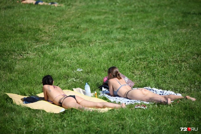Tony Garrn Topless