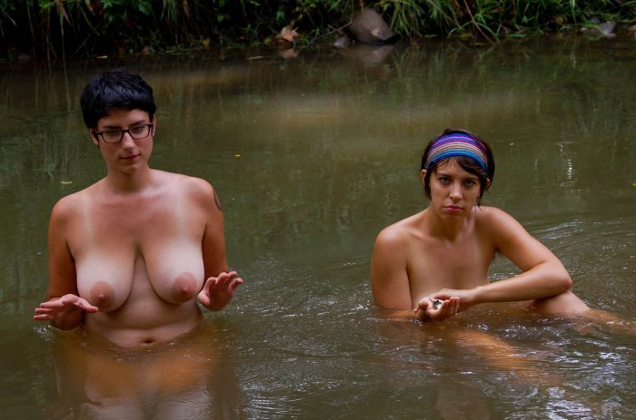 Naked girls in the lake bathed