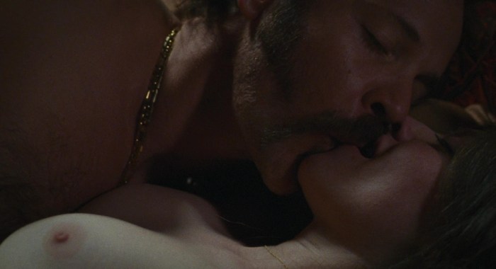 Laulase film ero scene